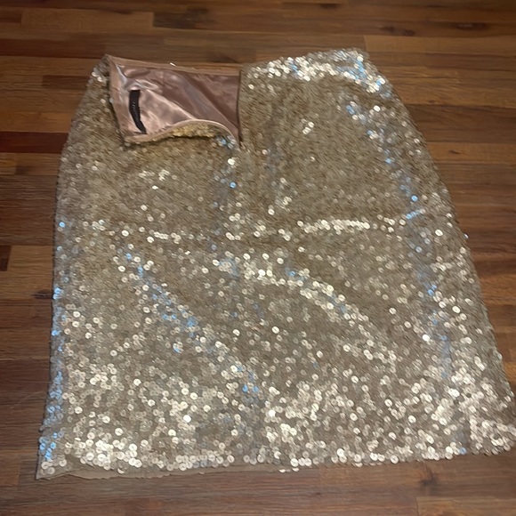 EUC Shelli‎ Segal Gold sequin pencil skirt - size 6 - Picture 11 of 11